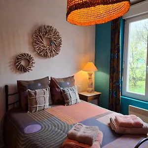 Chez Mikki Cassaniouze